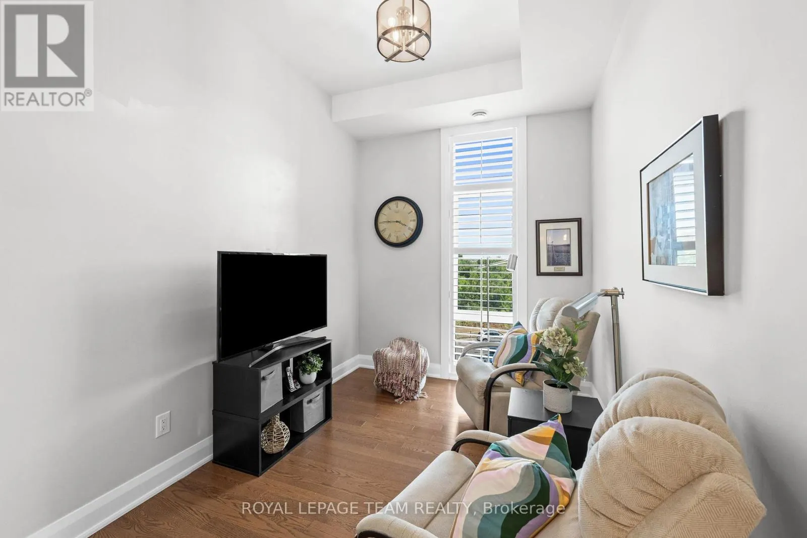 310 - 110 CORTILE PRIVATE