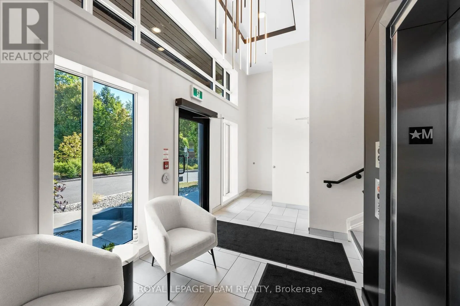 310 - 110 CORTILE PRIVATE