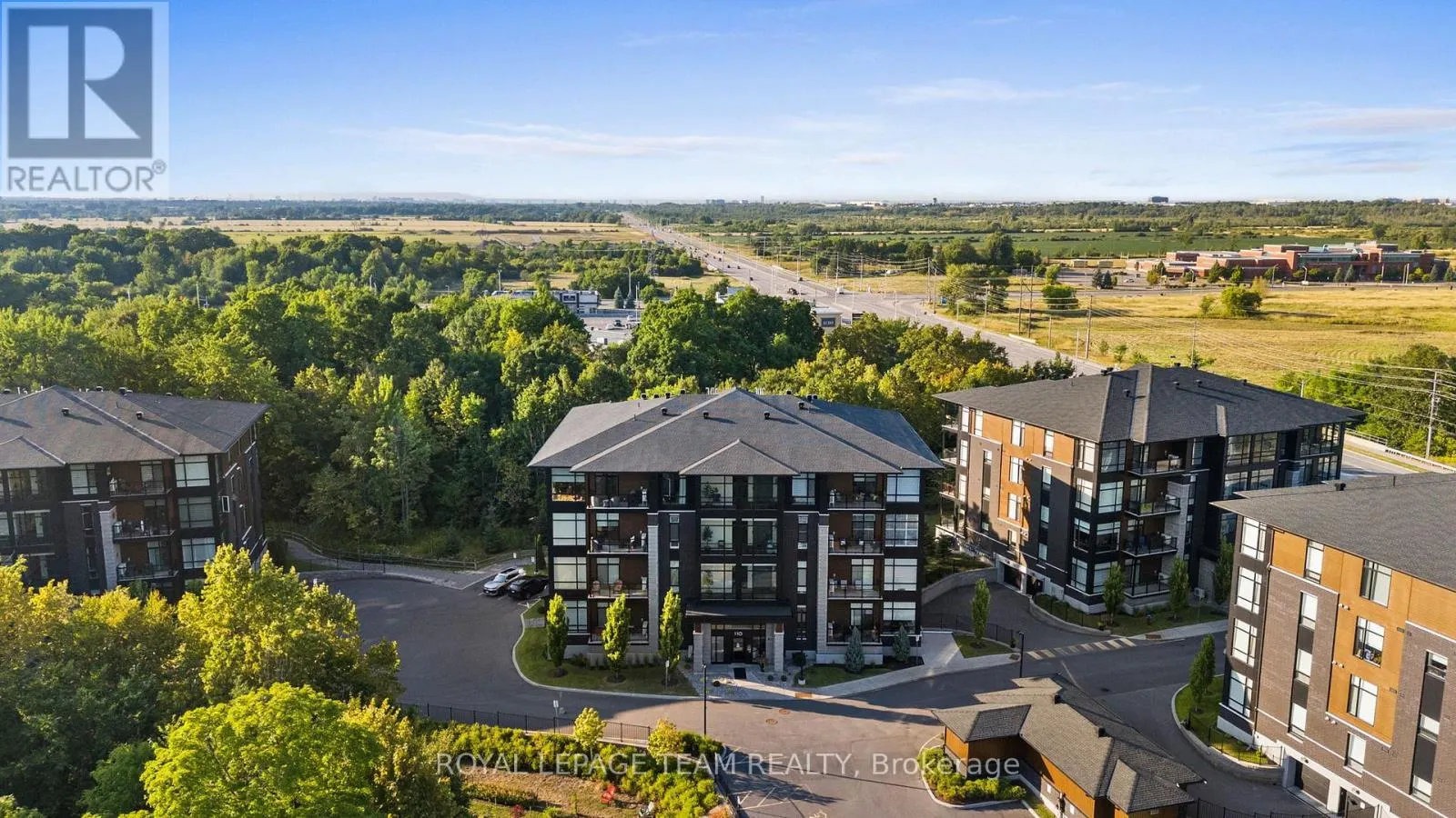 310 - 110 CORTILE PRIVATE