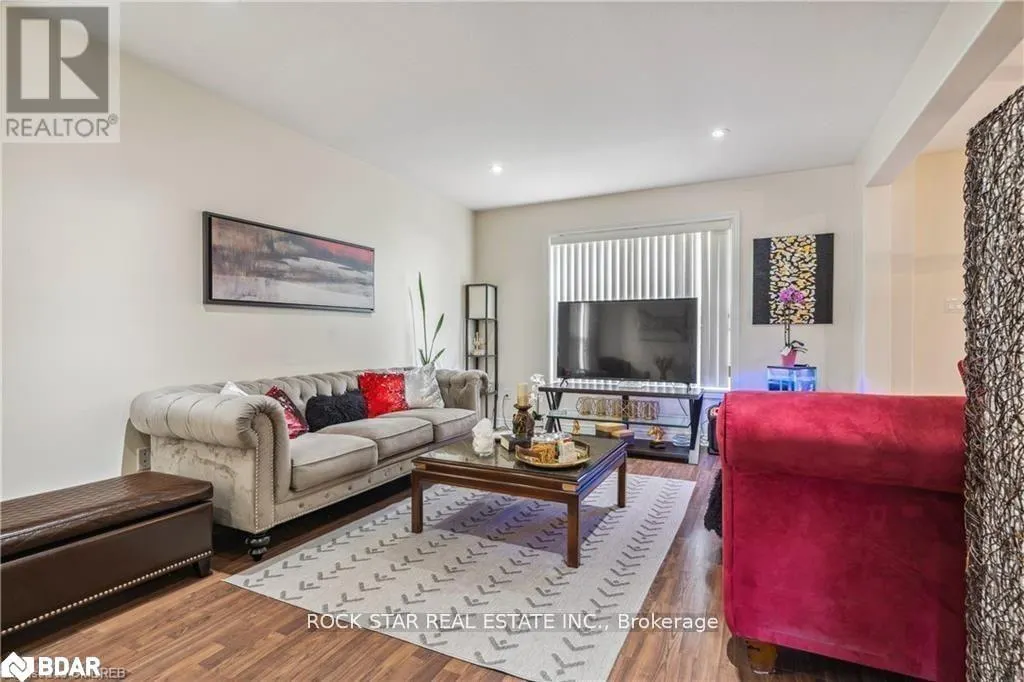 36 CHICORY CRESCENT