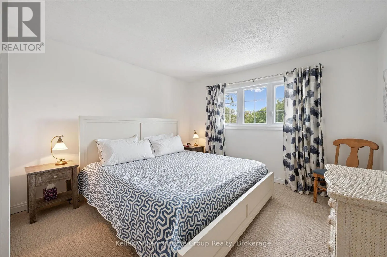 4 - 106 WOODLAWN ROAD E, #4