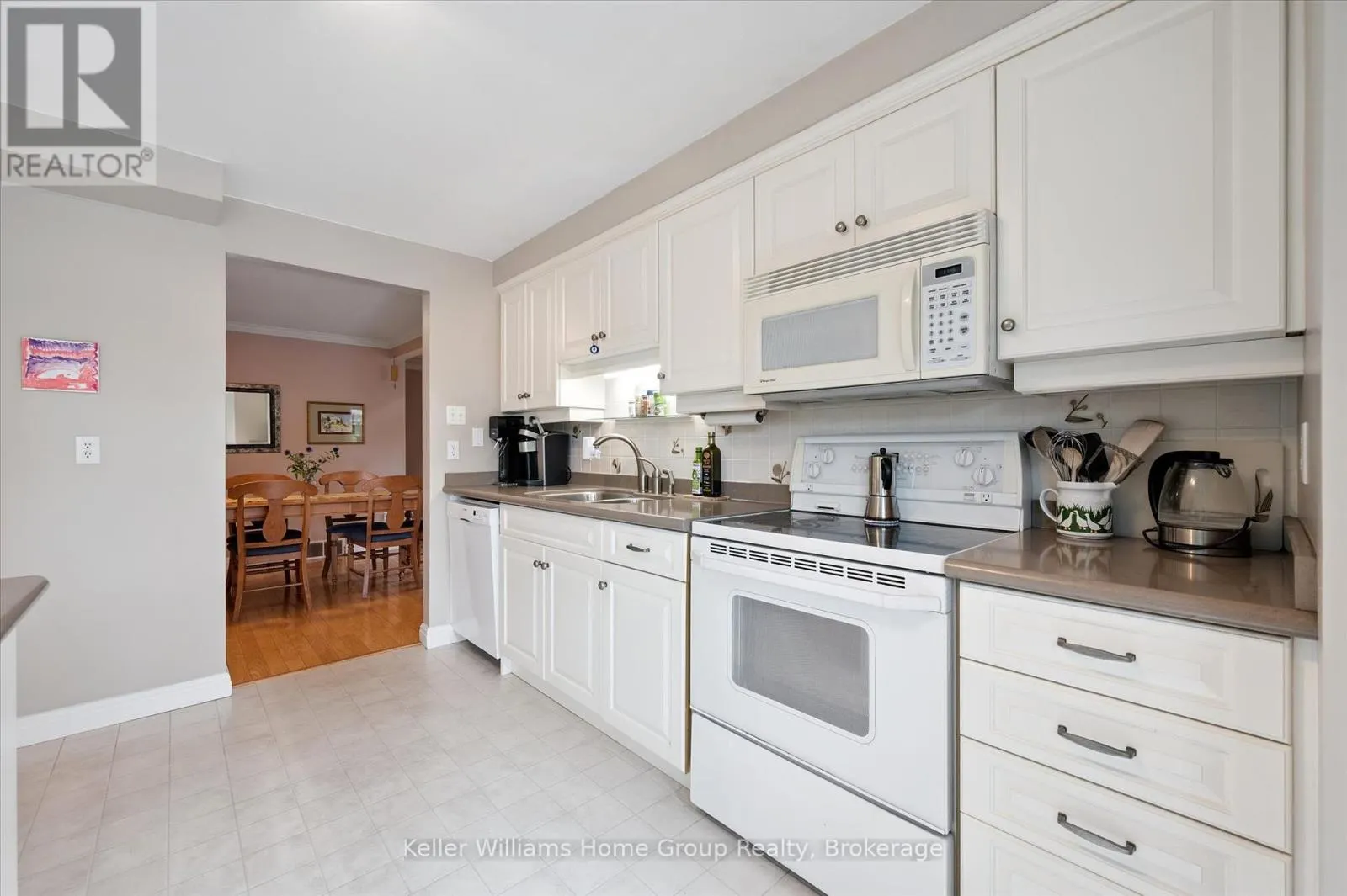 4 - 106 WOODLAWN ROAD E, #4