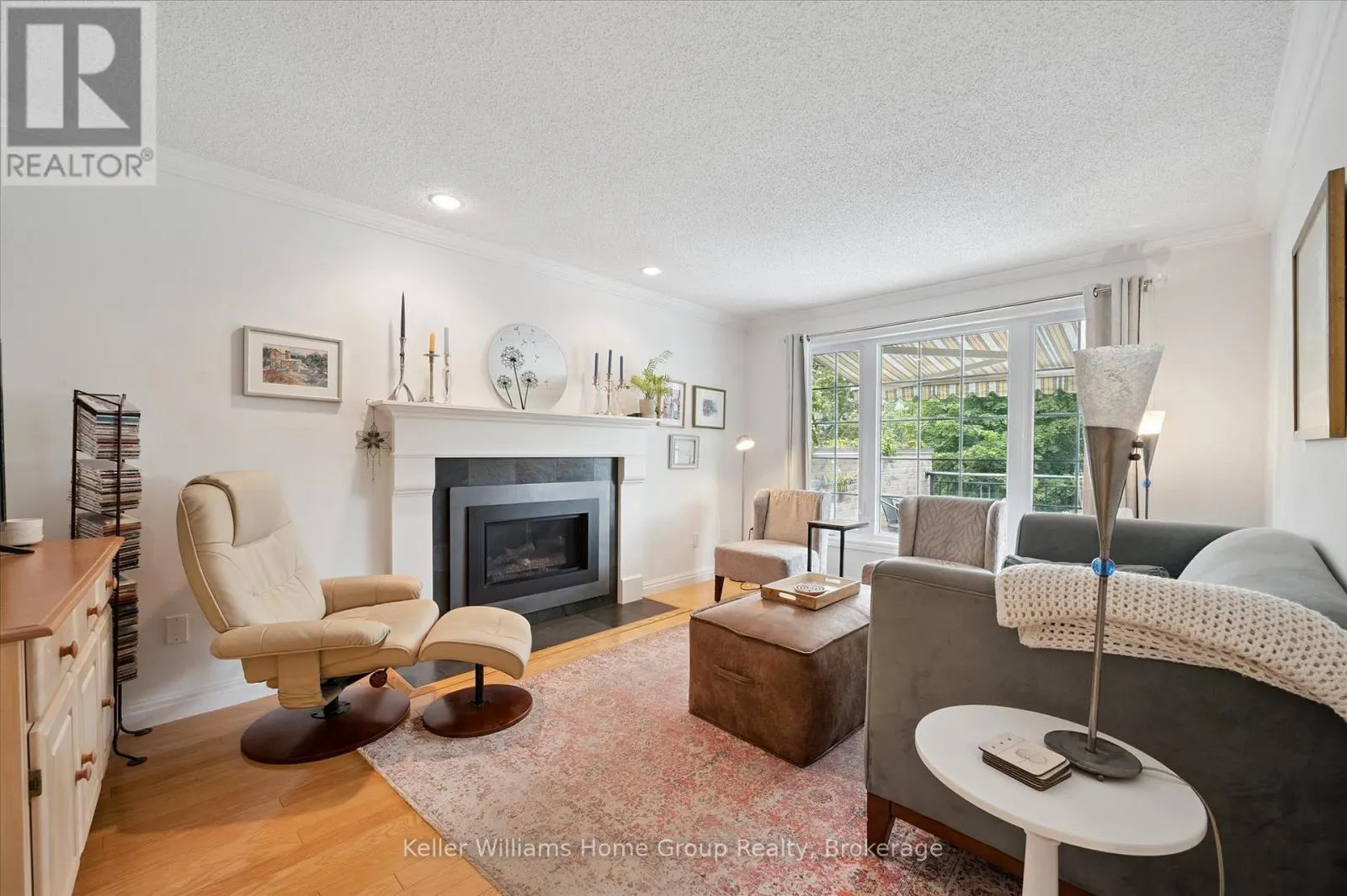 4 - 106 WOODLAWN ROAD E, #4