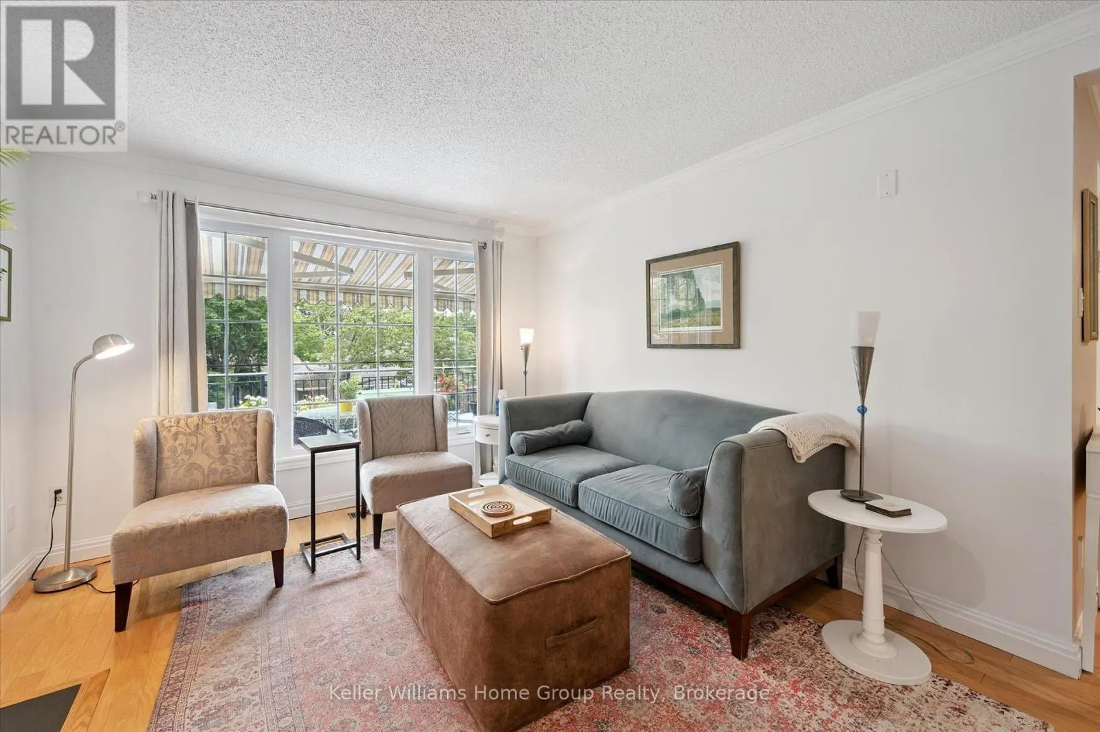 4 - 106 WOODLAWN ROAD E, #4