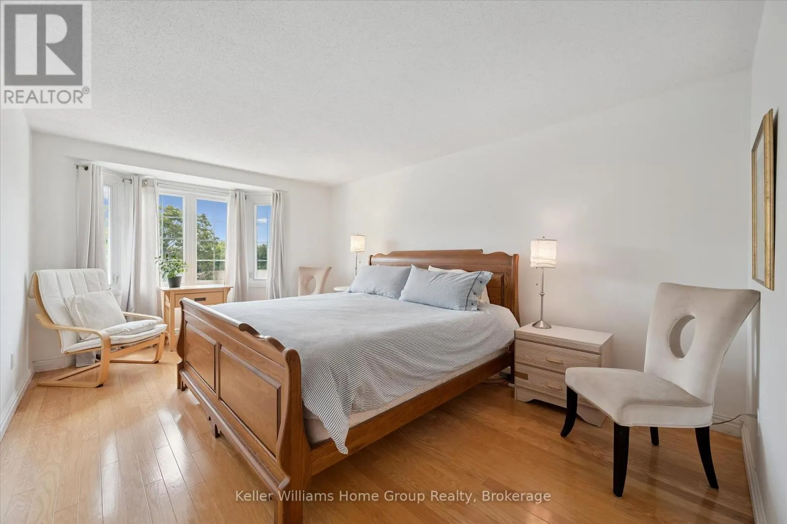 4 - 106 WOODLAWN ROAD E, #4