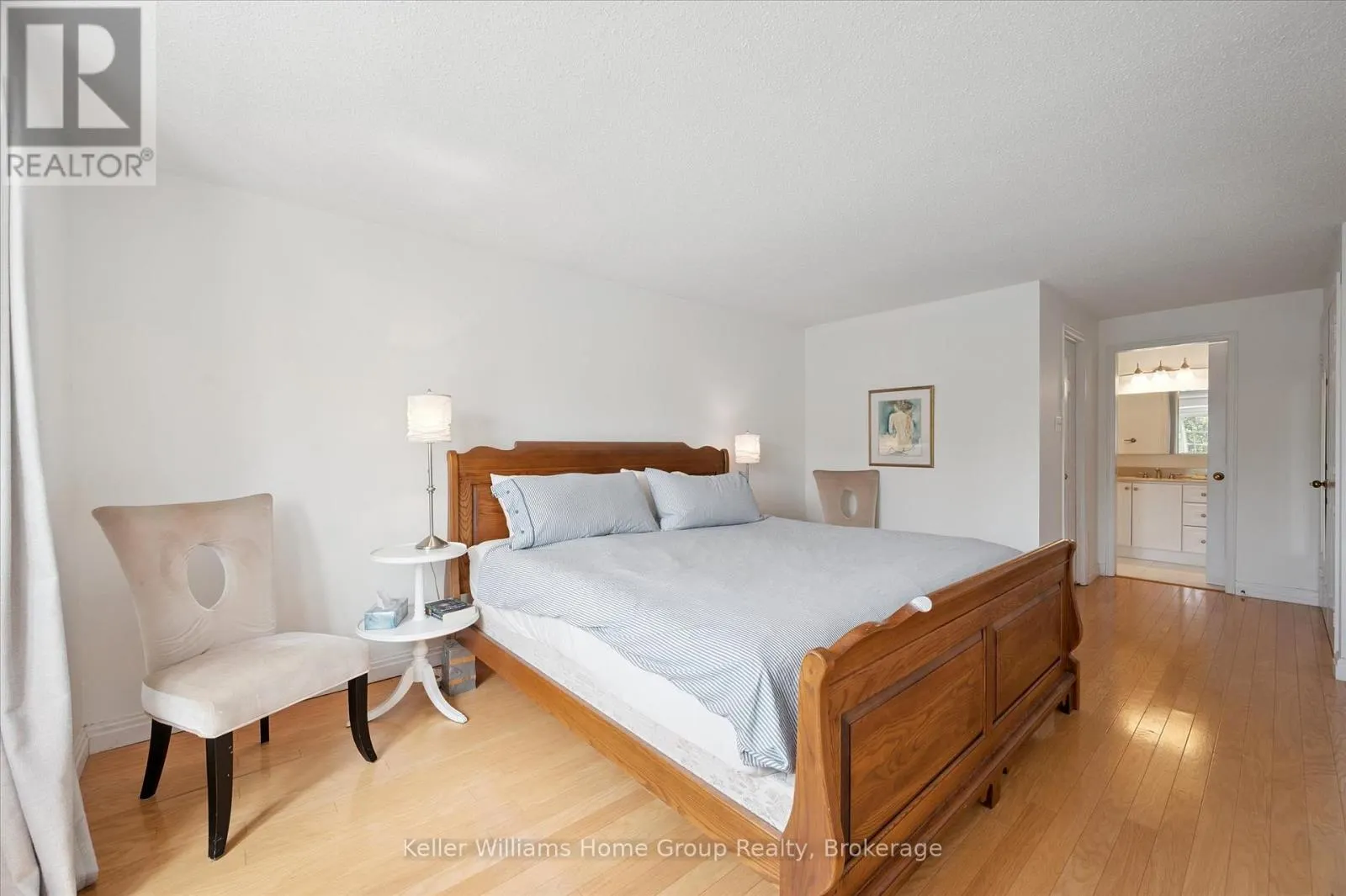 4 - 106 WOODLAWN ROAD E, #4