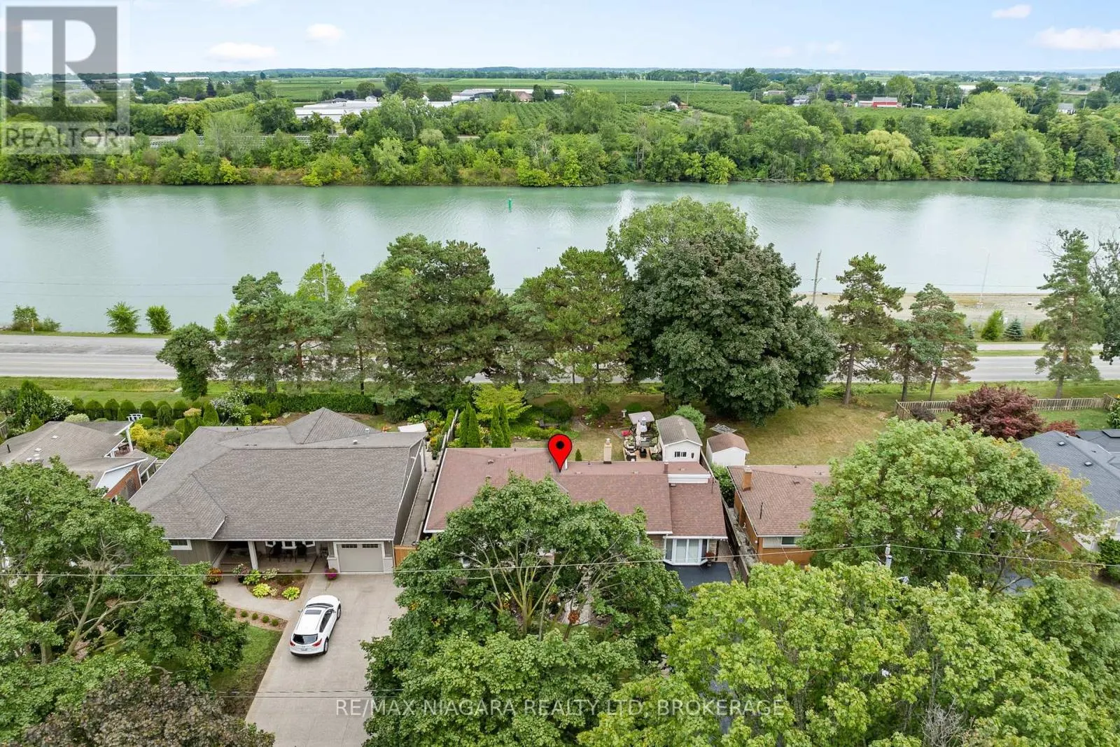 44 LOCKVIEW CRESCENT