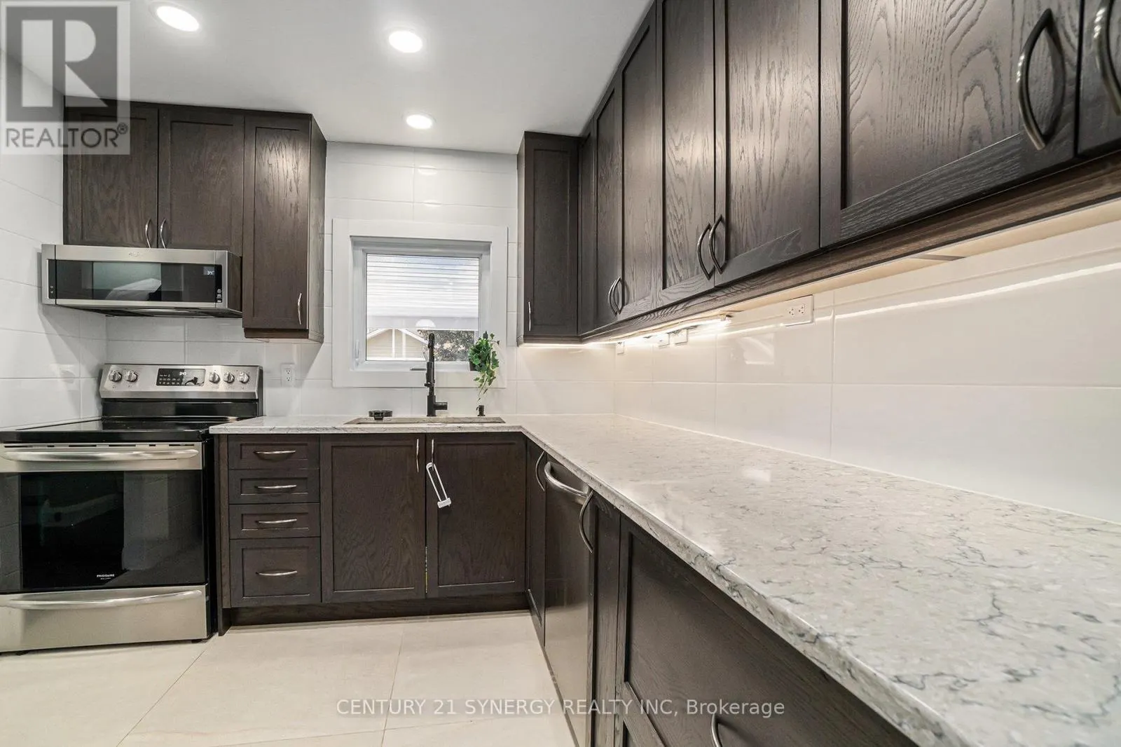 - - 46 PADDINGTON PRIVATE