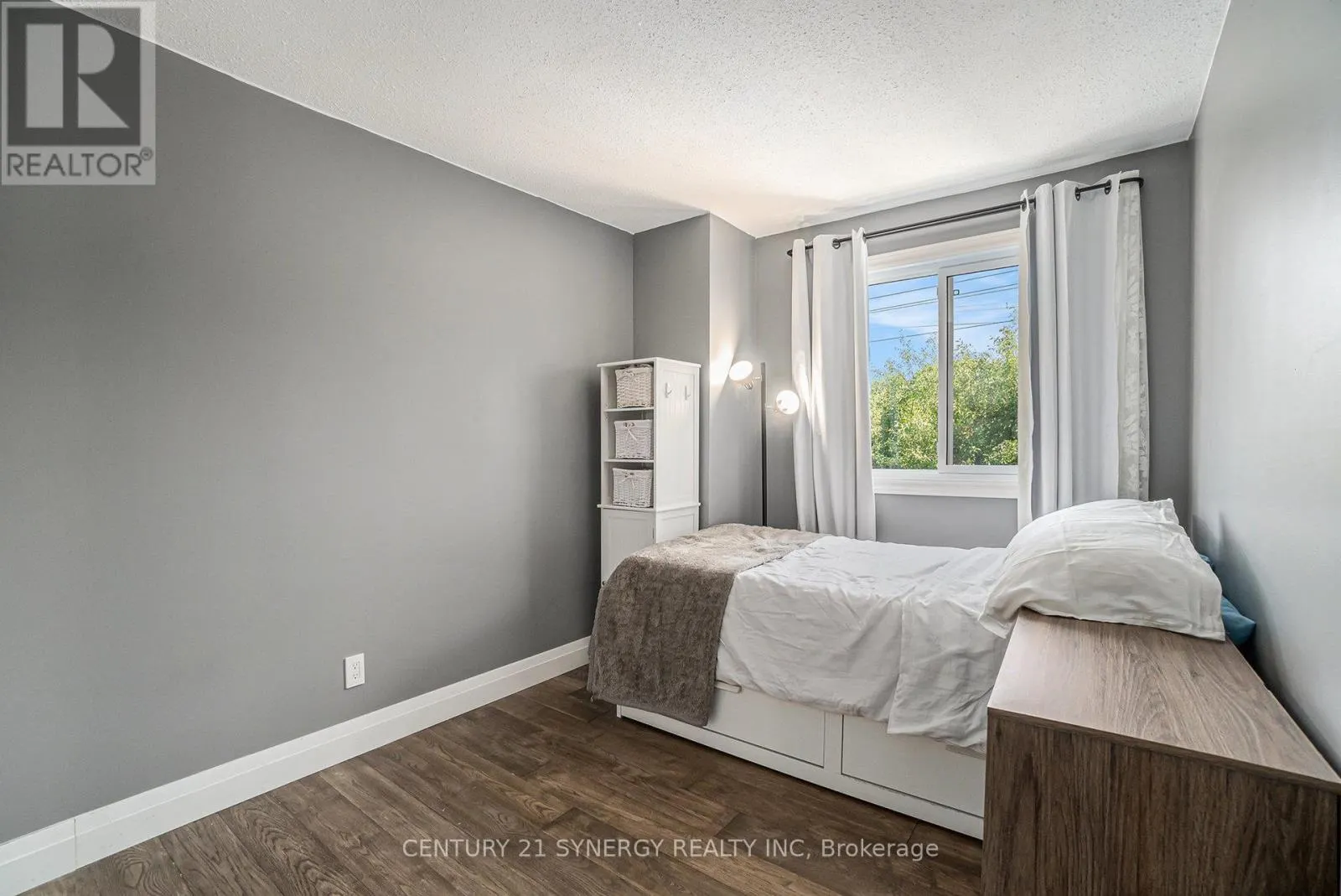 - - 46 PADDINGTON PRIVATE