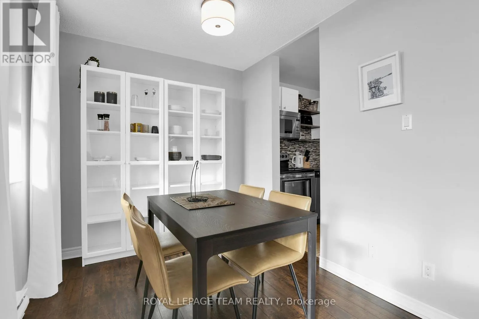 811 - 2000 JASMINE CRESCENT