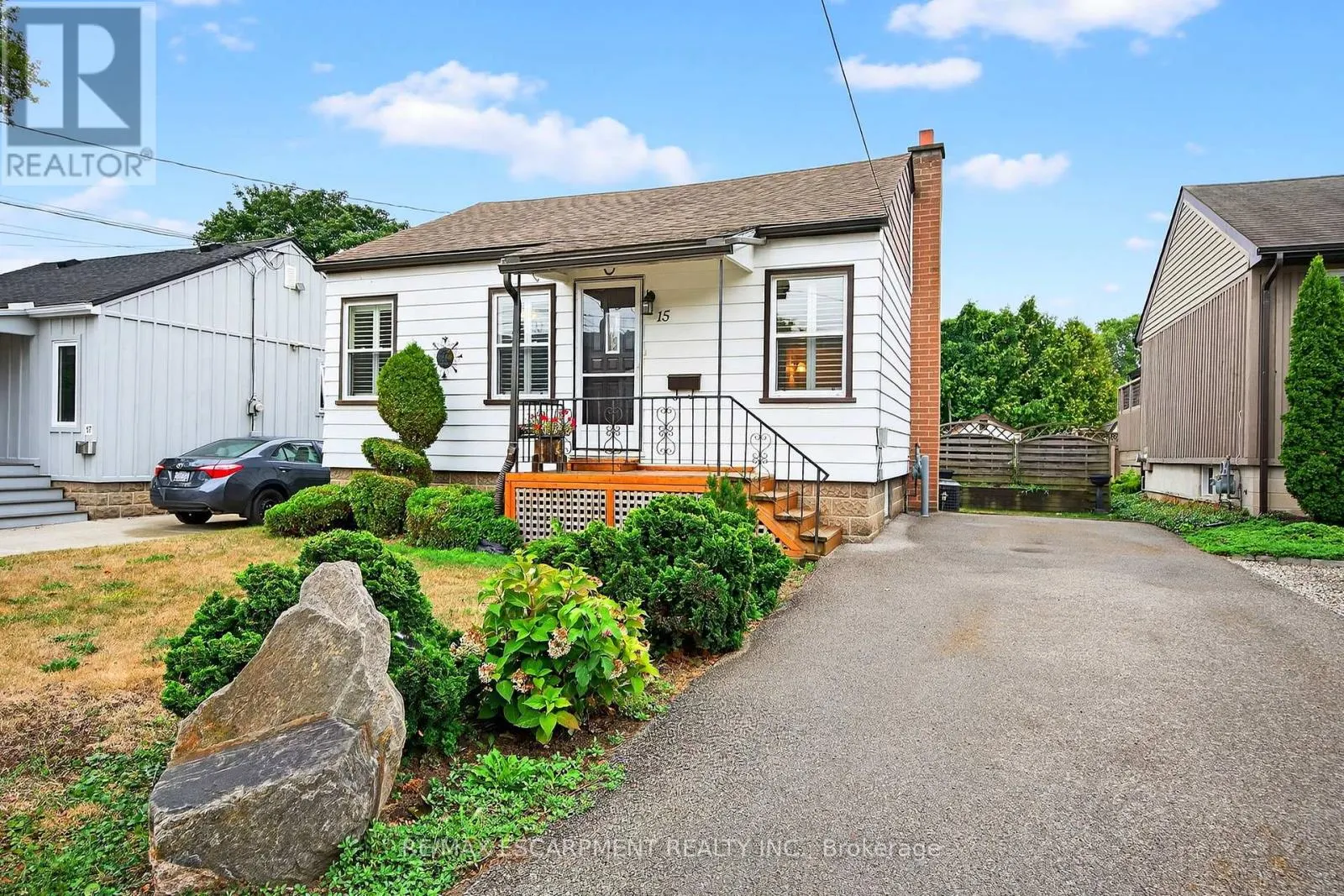15 DONALD AVENUE