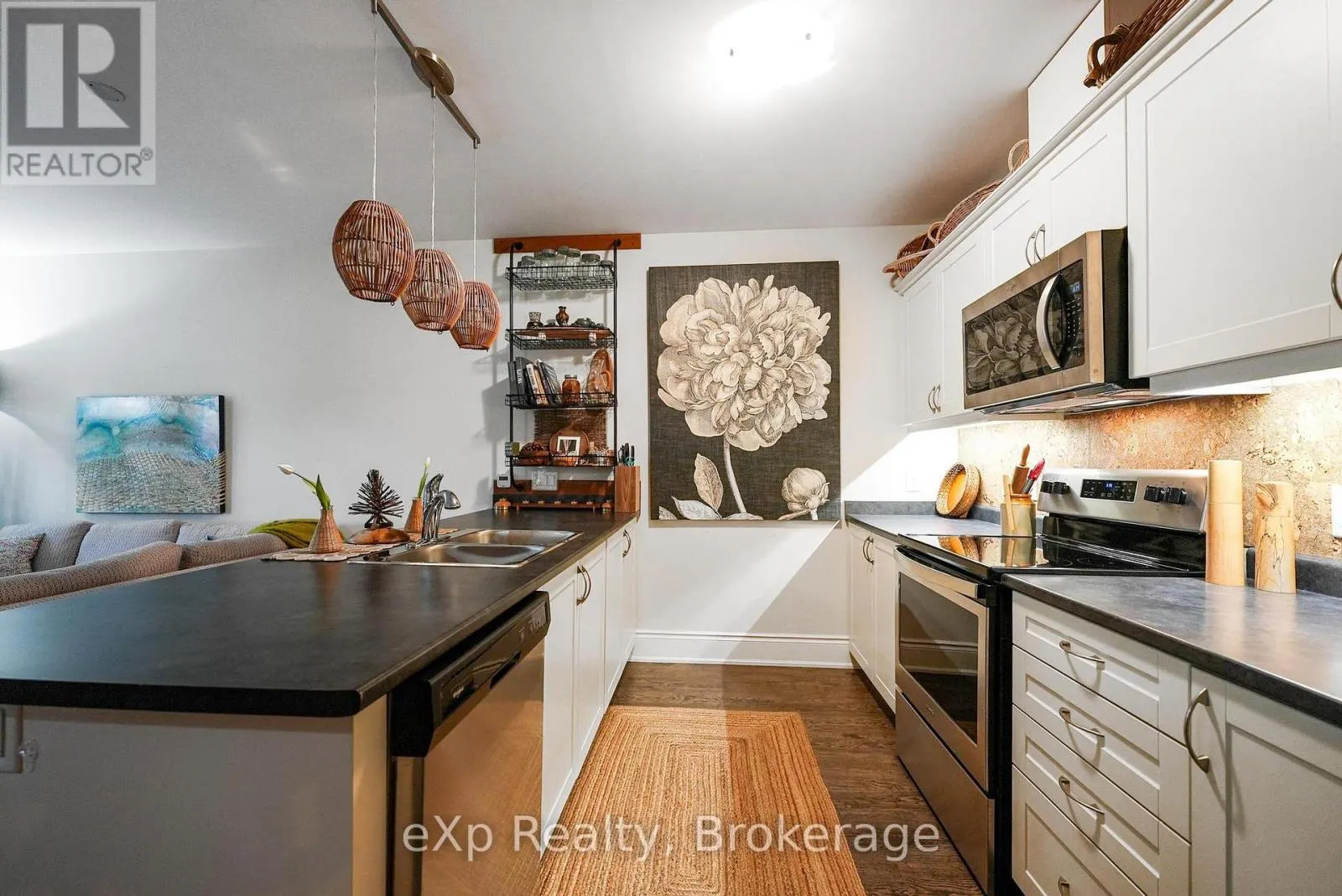 107 - 75 WALLINGS ROAD, #107