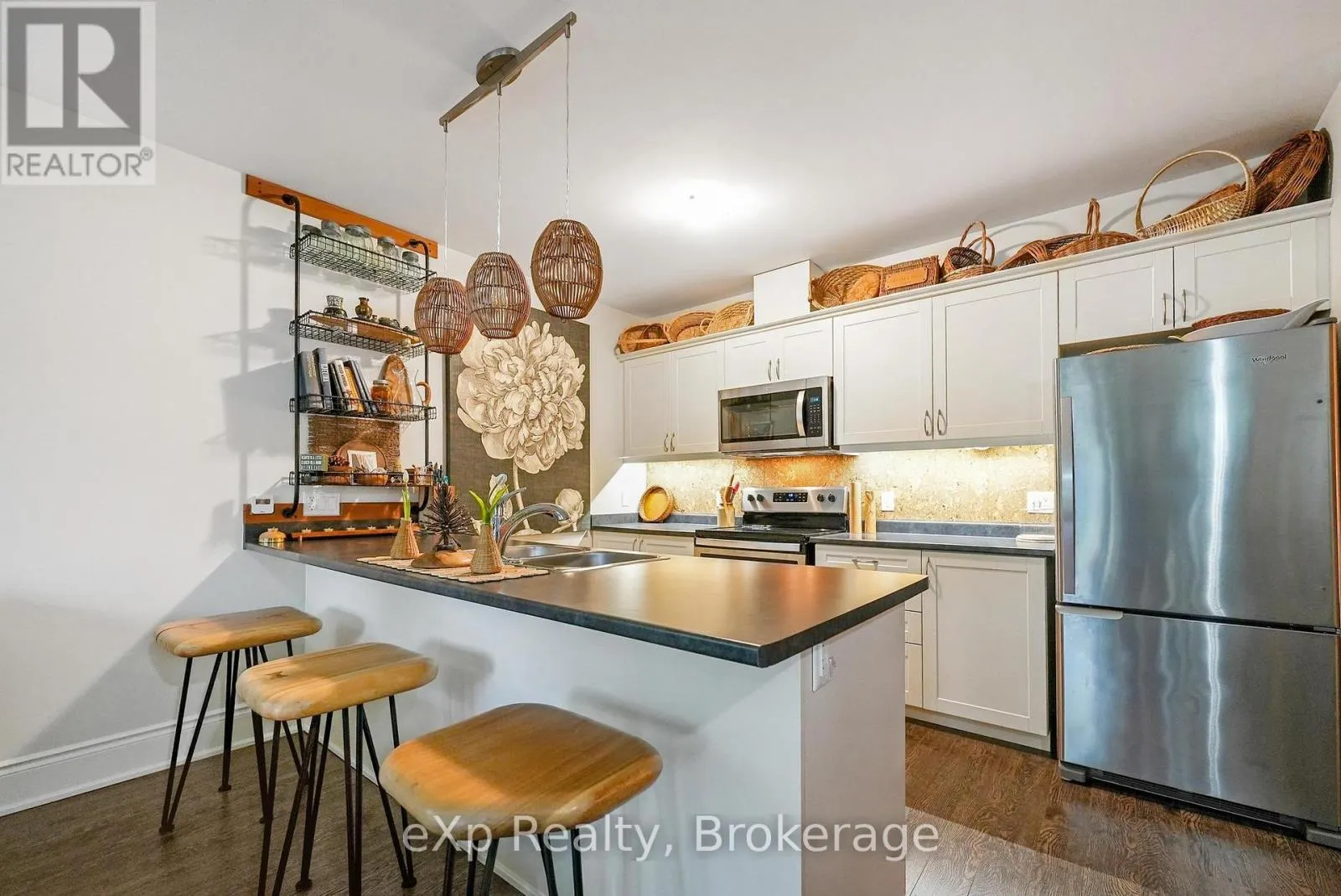 107 - 75 WALLINGS ROAD, #107