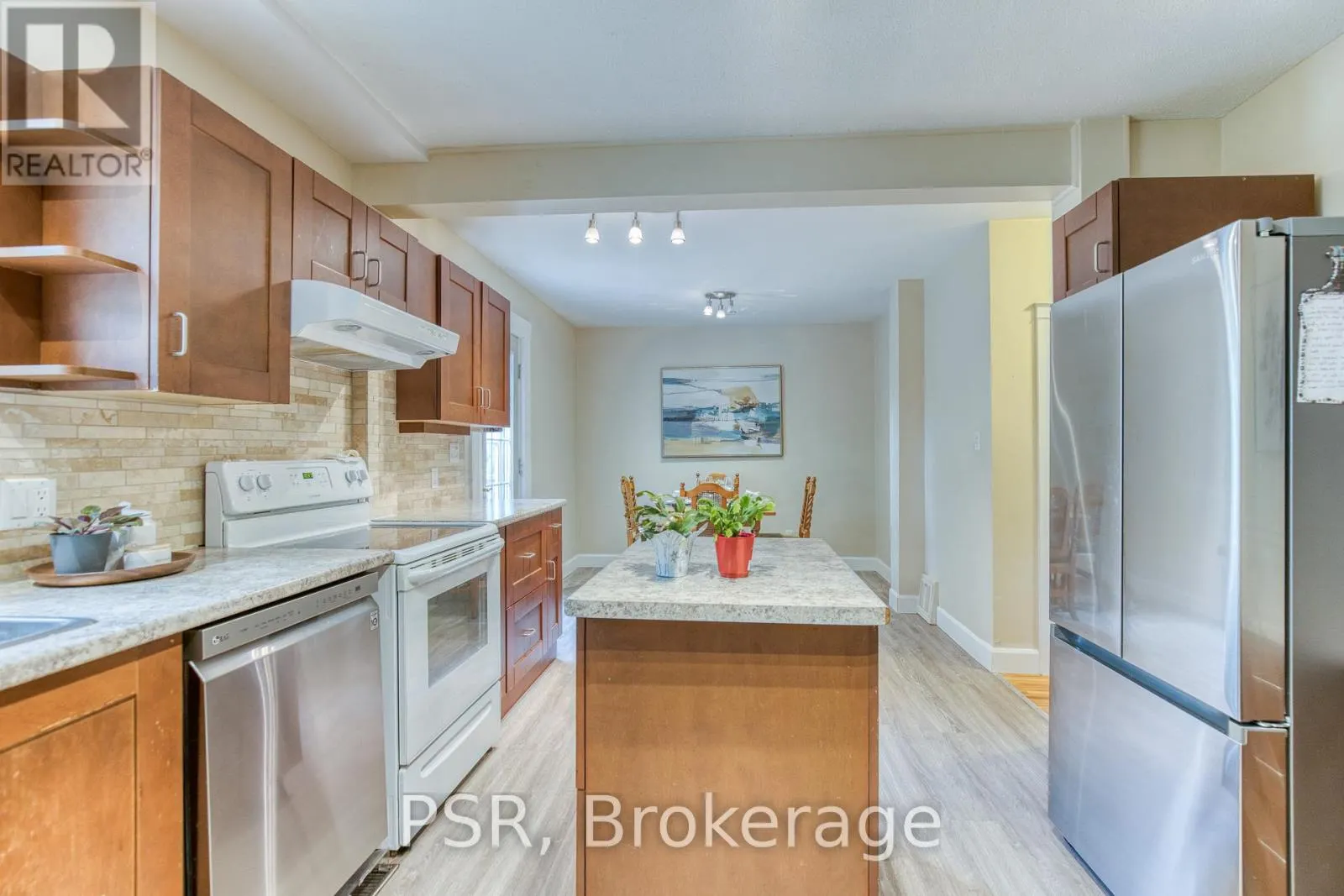 94 NORTH DRIVE