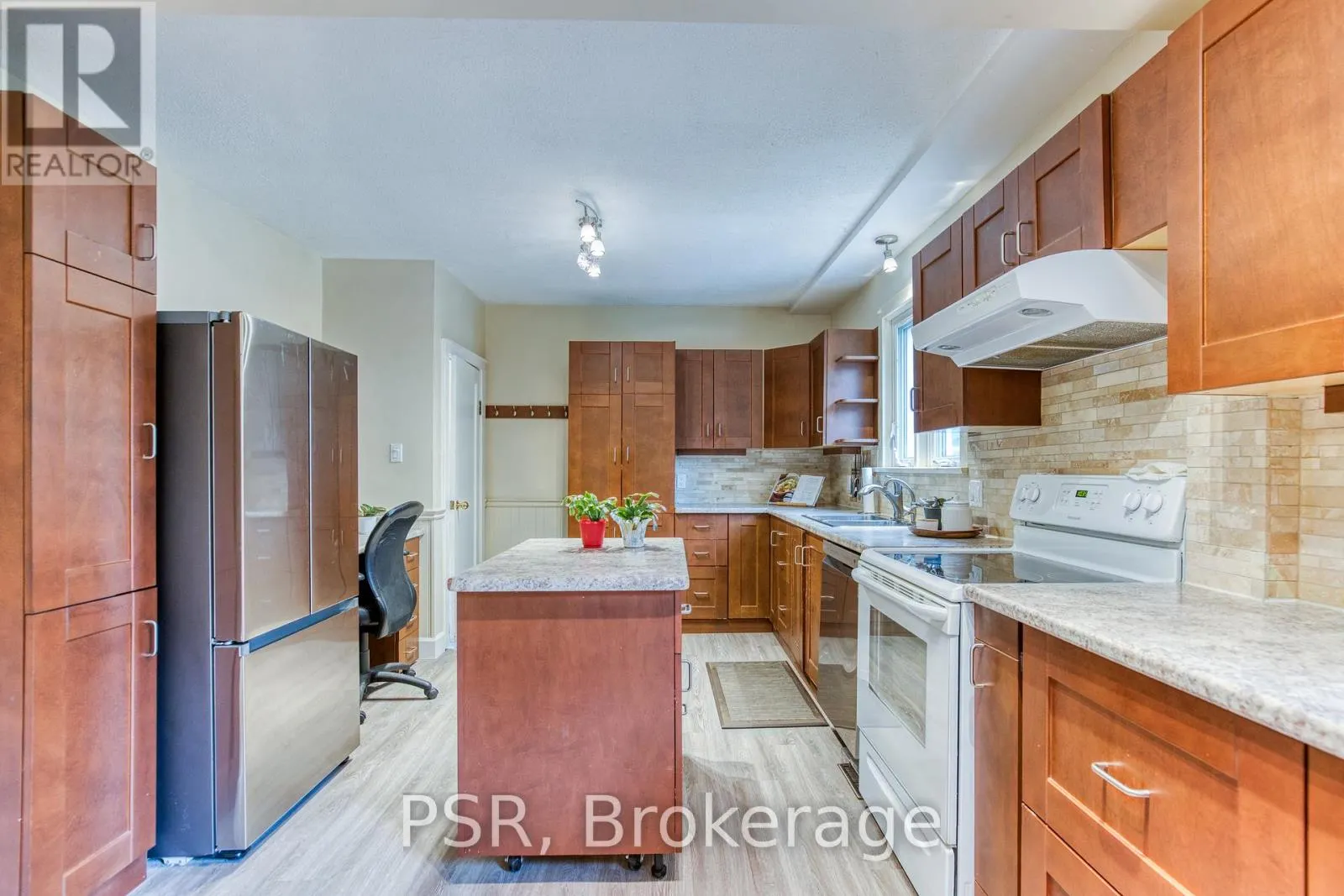 94 NORTH DRIVE