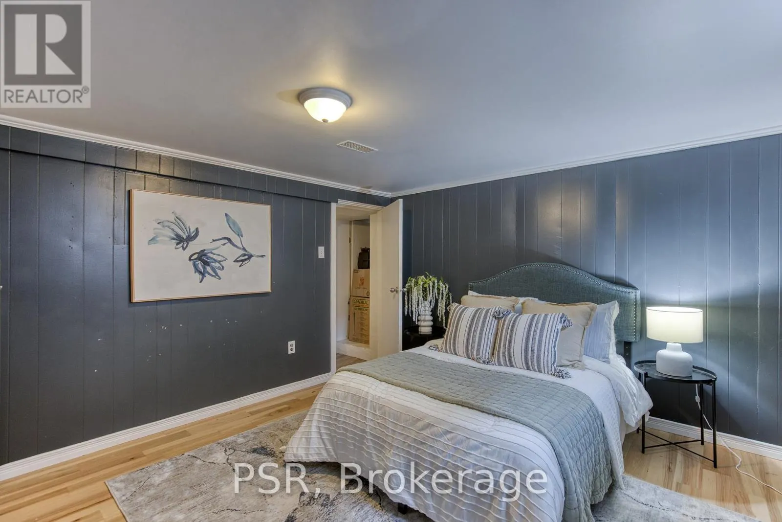 94 NORTH DRIVE
