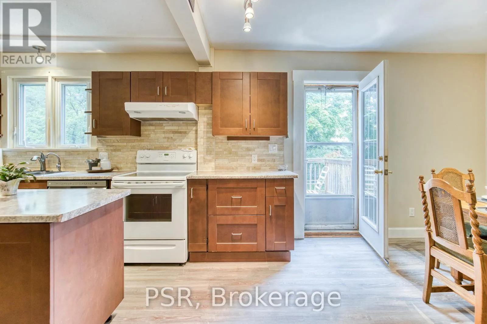 94 NORTH DRIVE