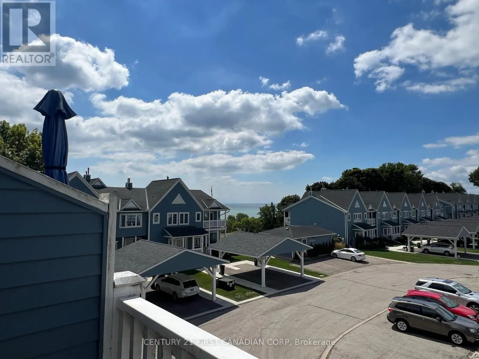 25 - 374 FRONT STREET E, #25