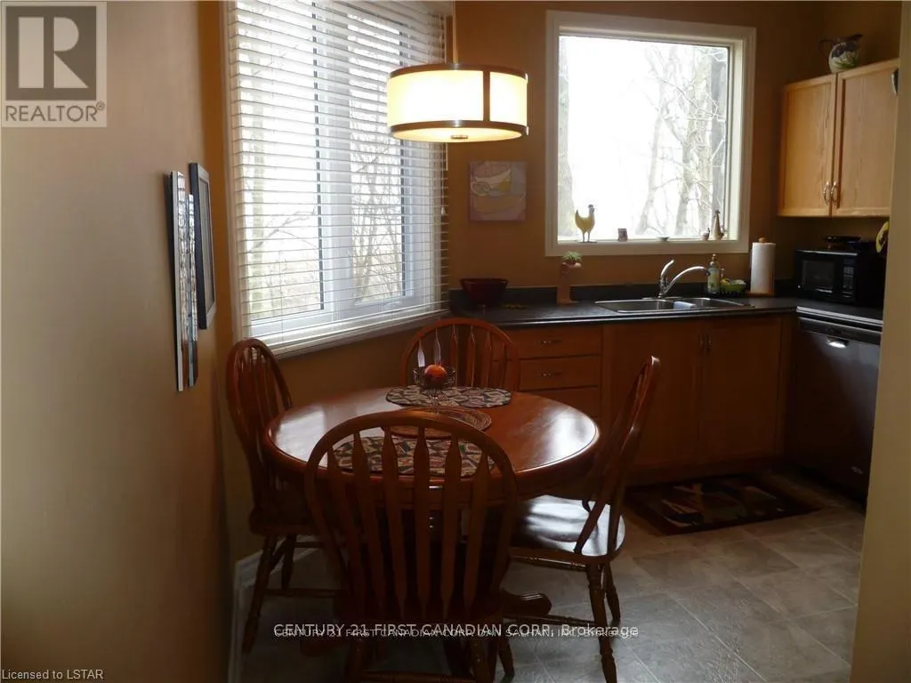 25 - 374 FRONT STREET E, #25