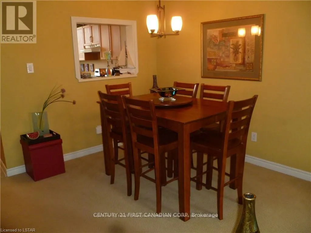 25 - 374 FRONT STREET E, #25