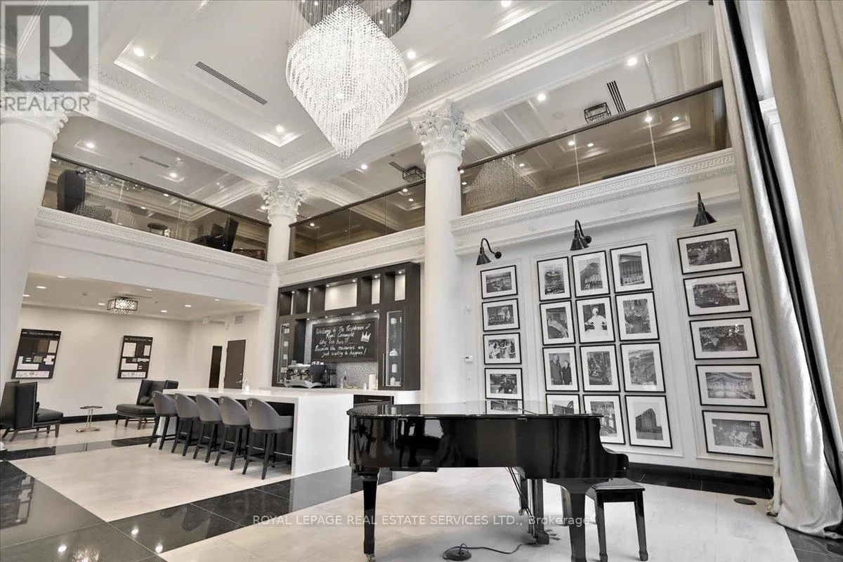 920 - 118 KING STREET E