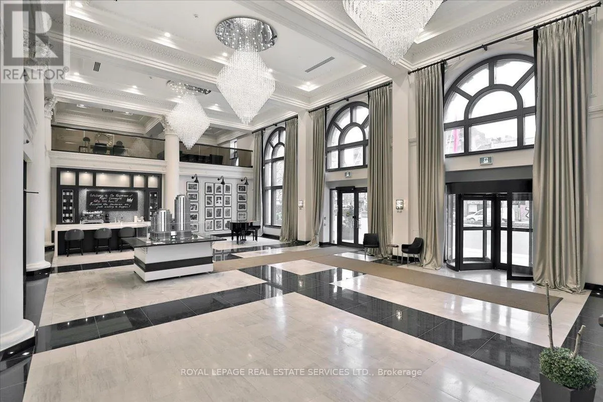 920 - 118 KING STREET E