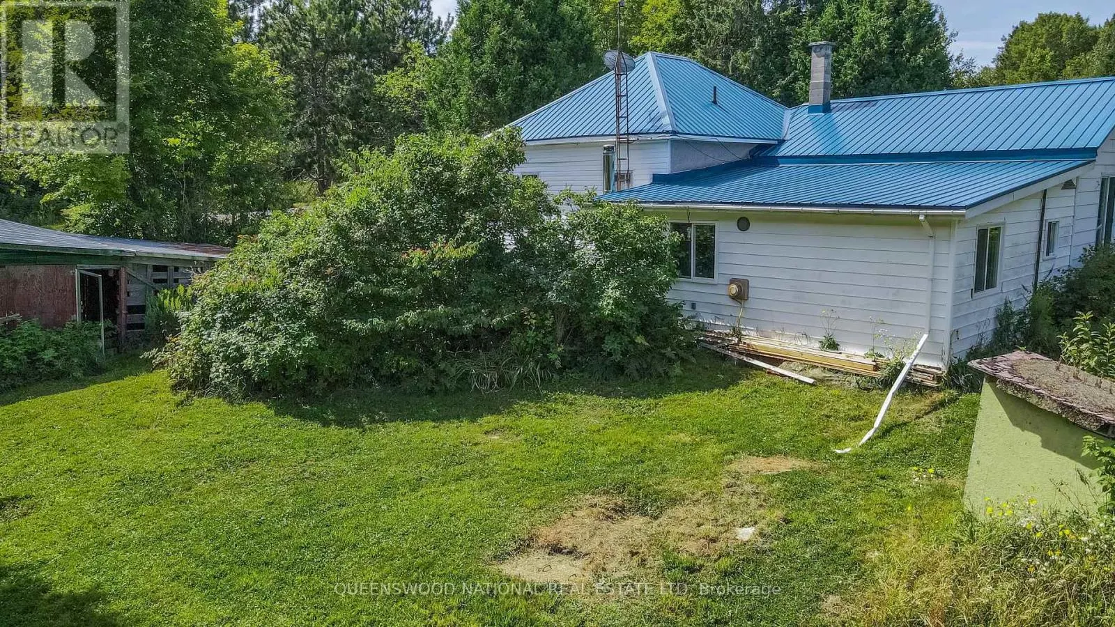 842 CENTREVIEW ROAD