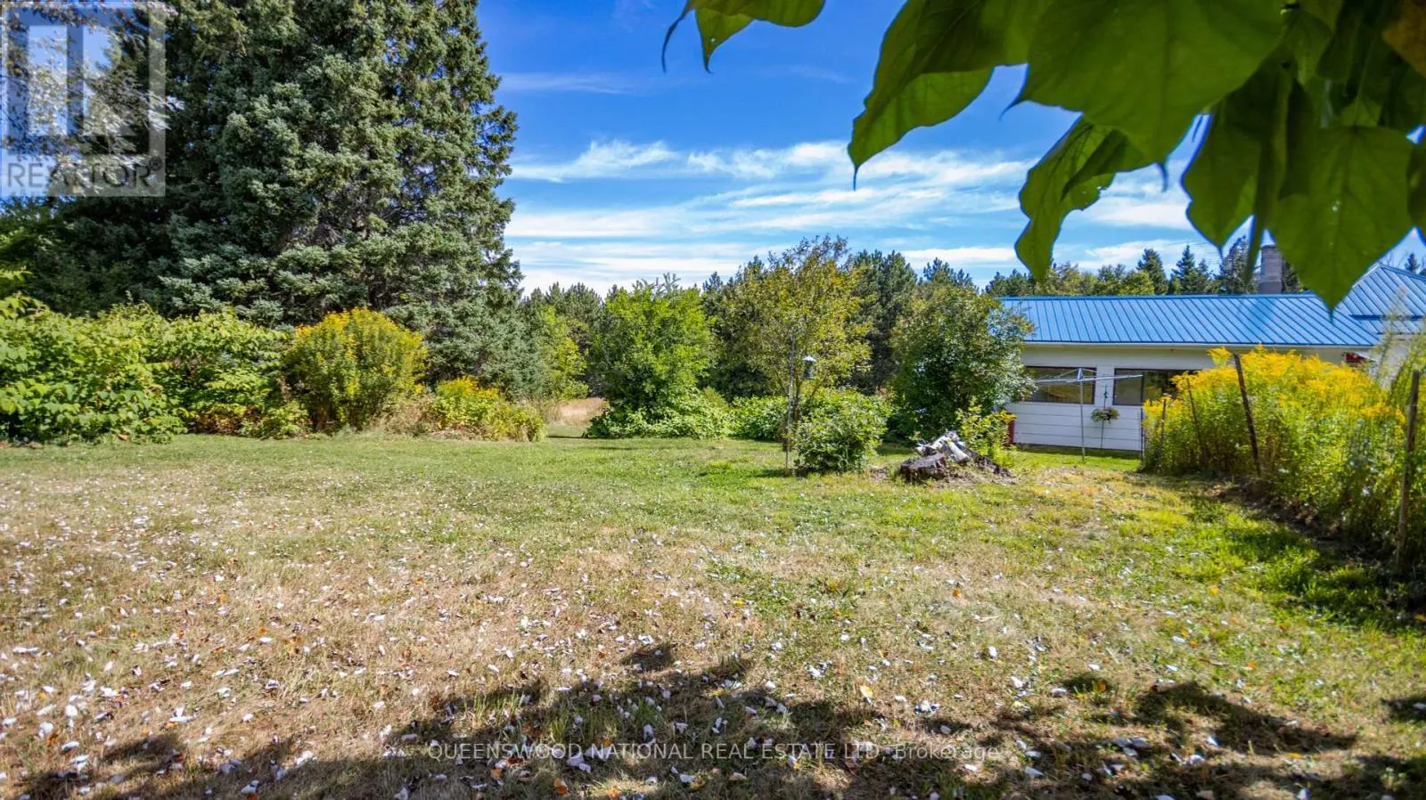 842 CENTREVIEW ROAD