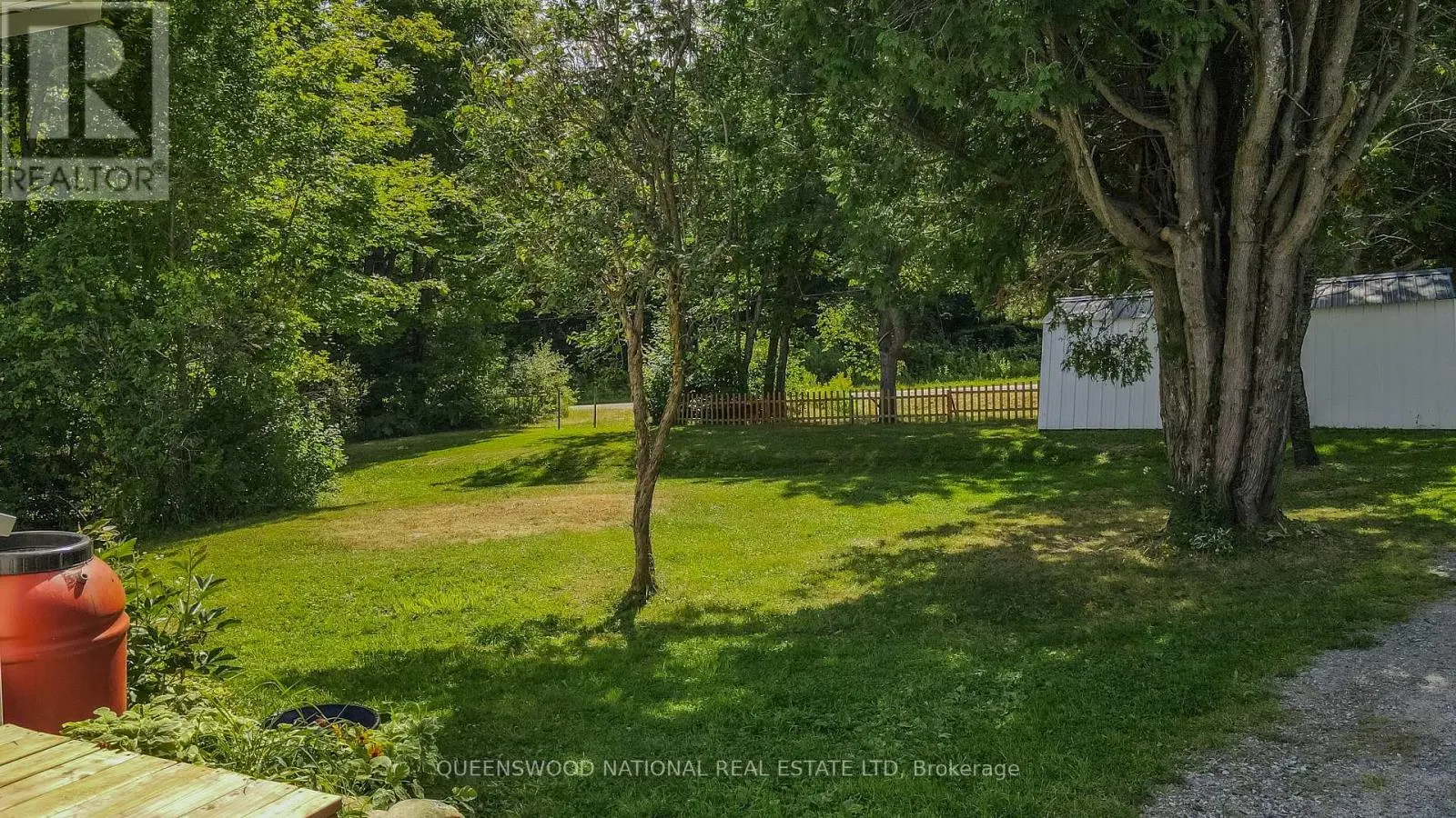 842 CENTREVIEW ROAD