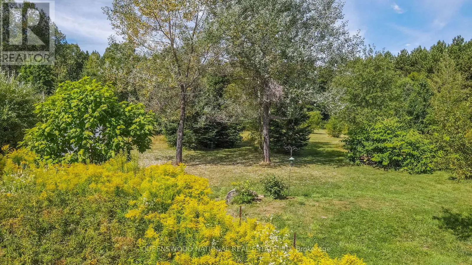 842 CENTREVIEW ROAD