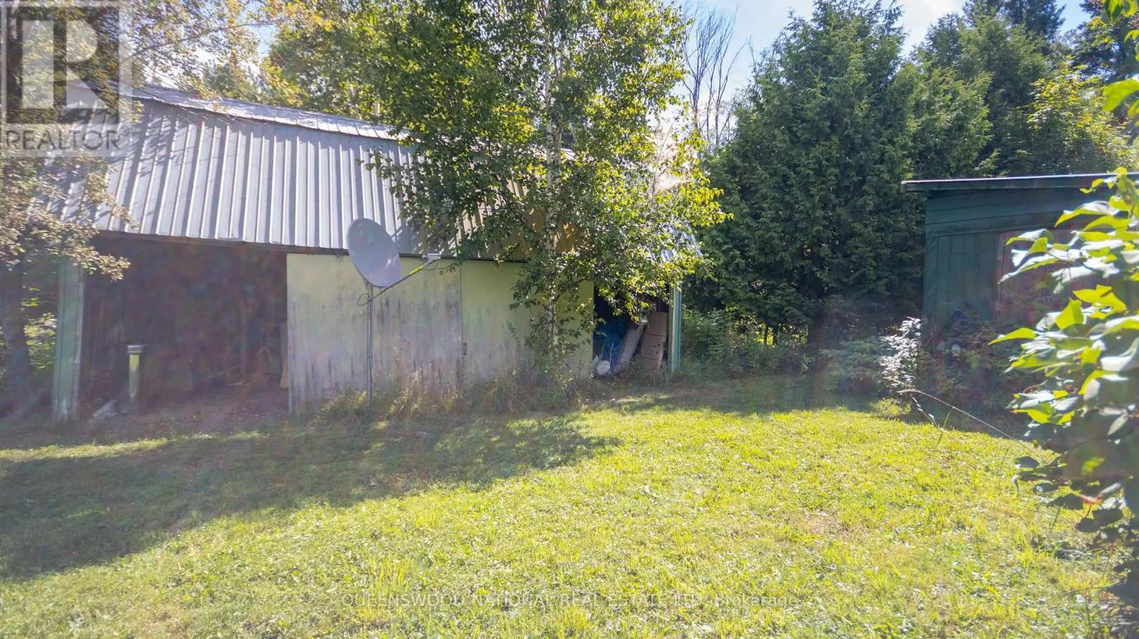 842 CENTREVIEW ROAD
