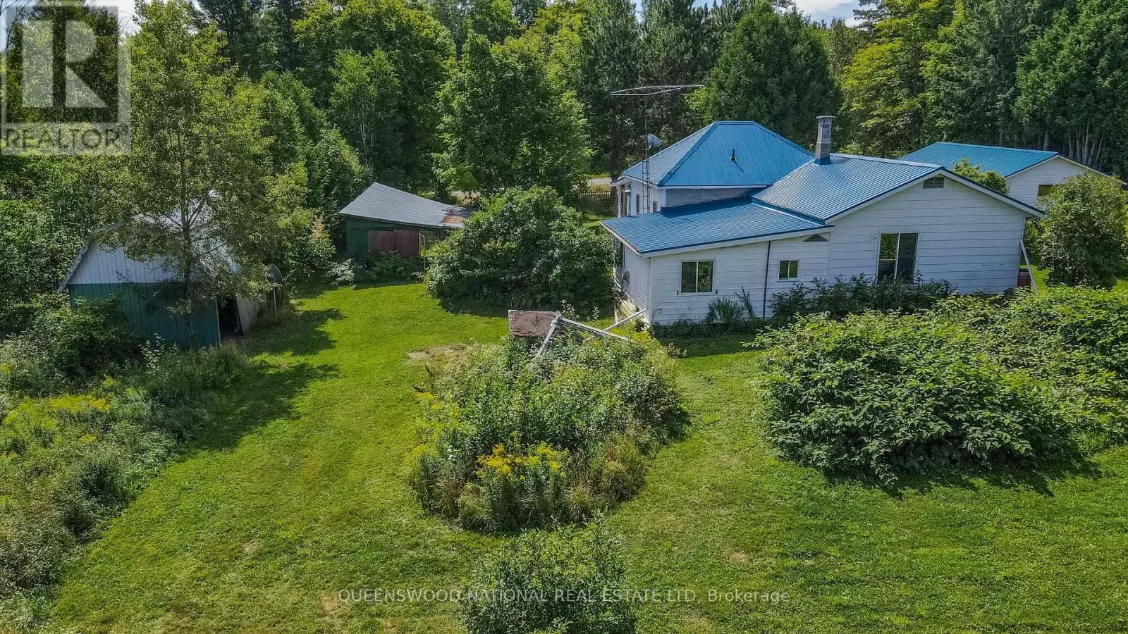 842 CENTREVIEW ROAD