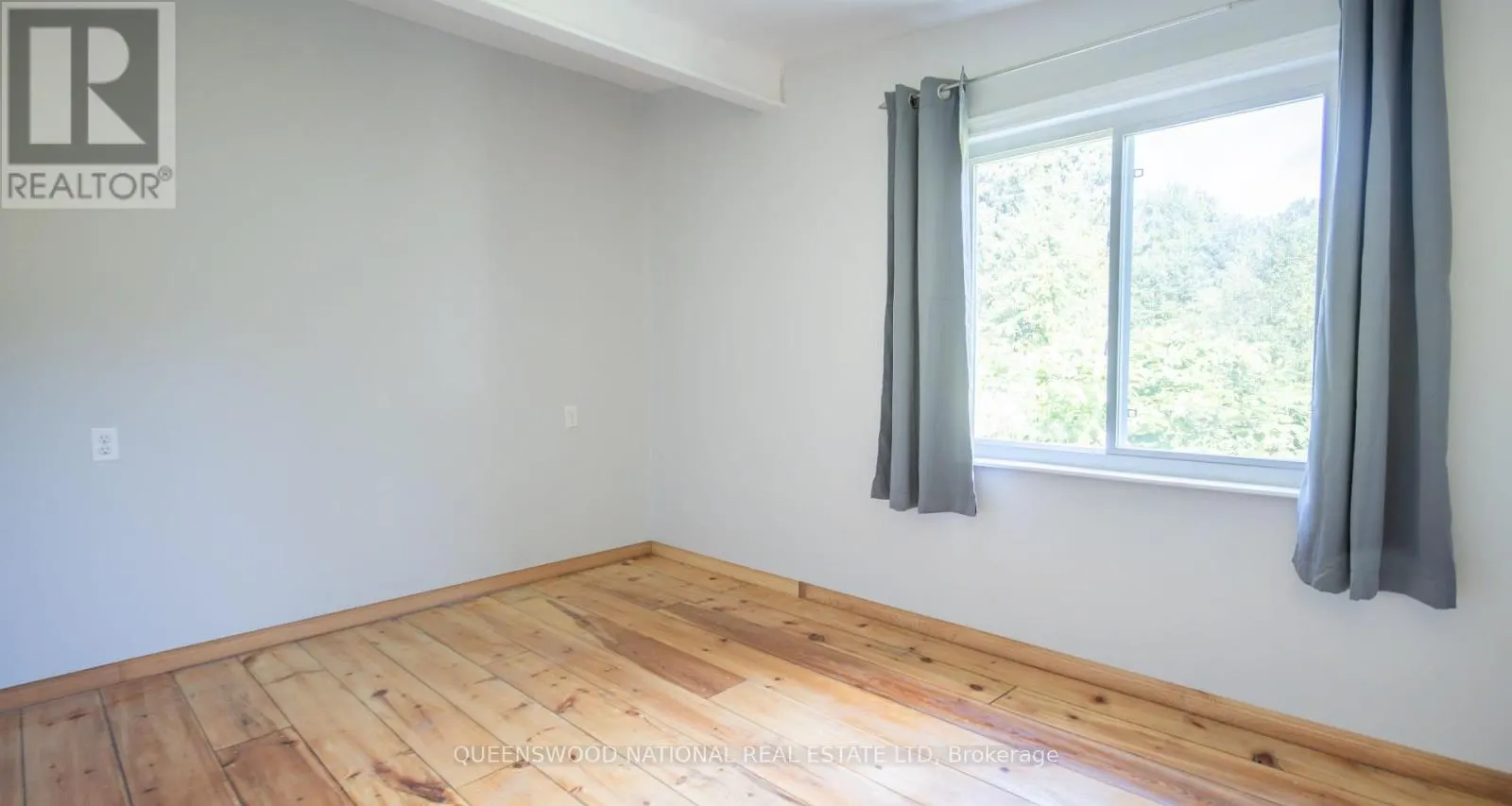 842 CENTREVIEW ROAD