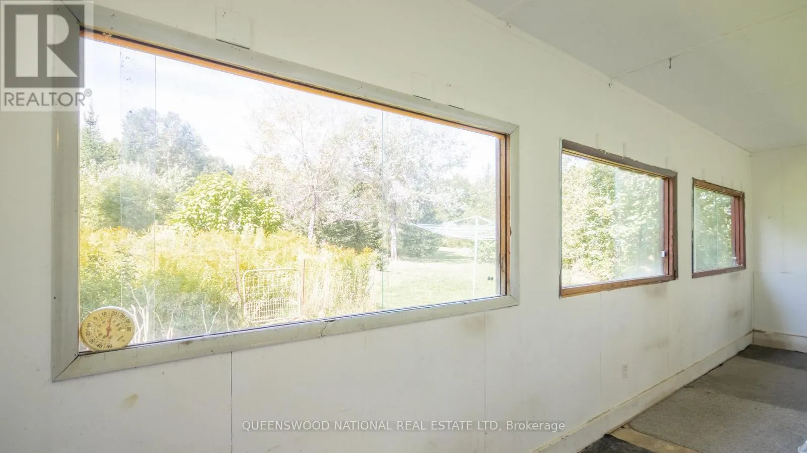 842 CENTREVIEW ROAD