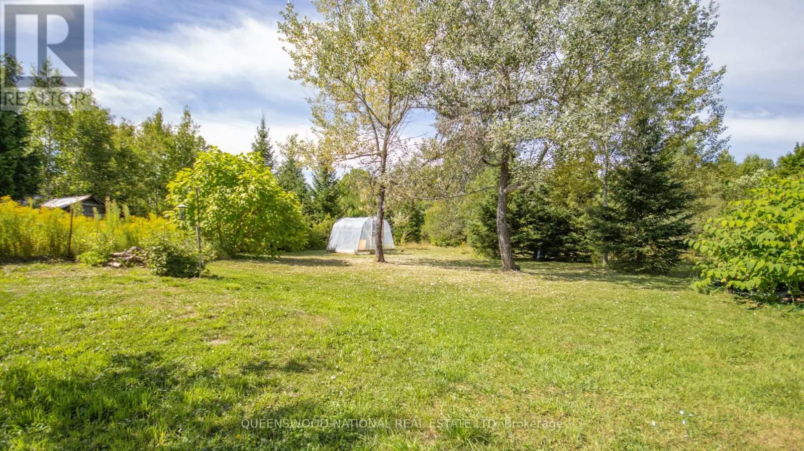 842 CENTREVIEW ROAD