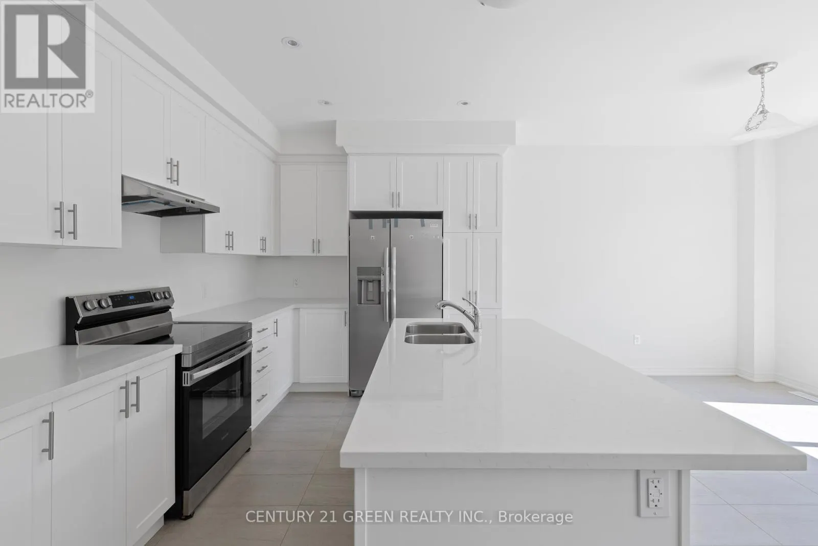 MAIN - 8 SHAWBRIDGE COURT