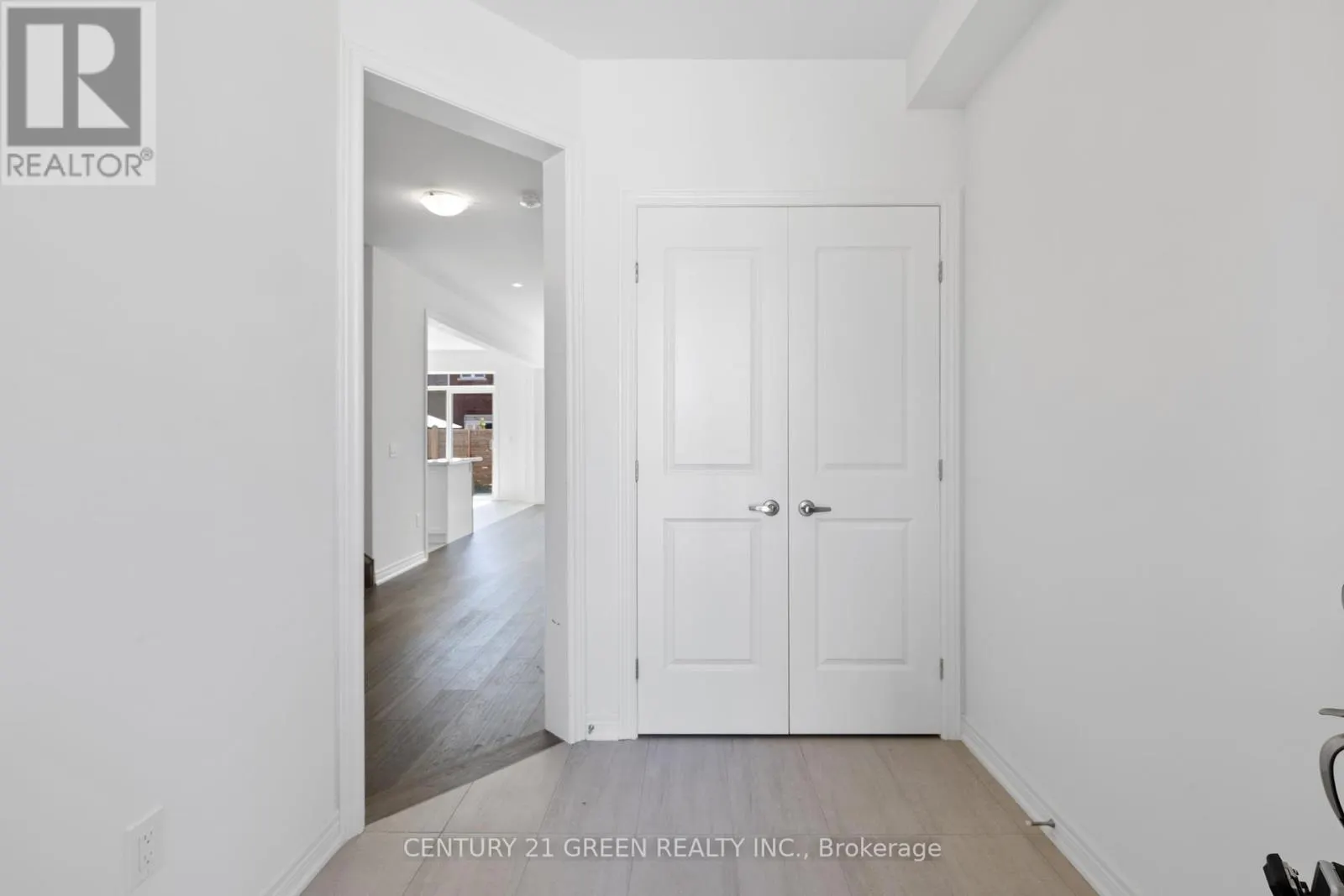 MAIN - 8 SHAWBRIDGE COURT