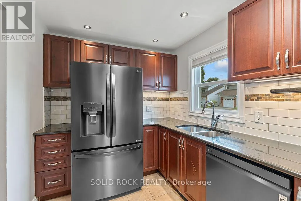 33 BENLARK ROAD