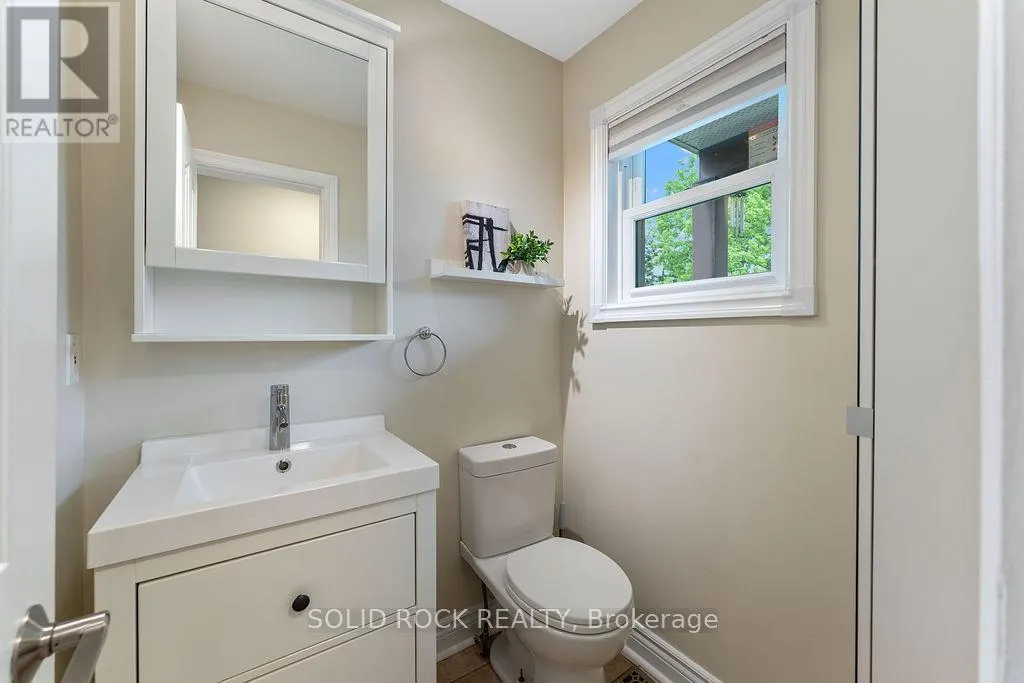 33 BENLARK ROAD