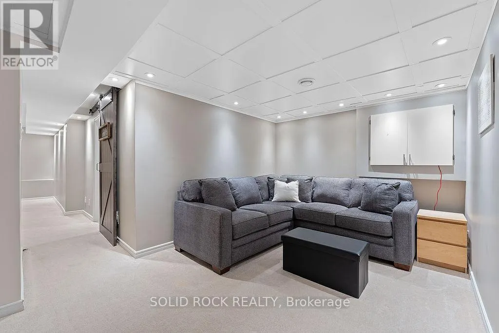 33 BENLARK ROAD