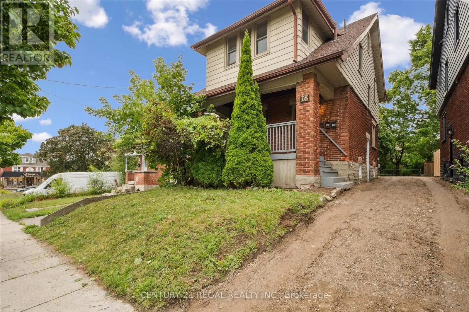 14 STIRLING AVENUE N