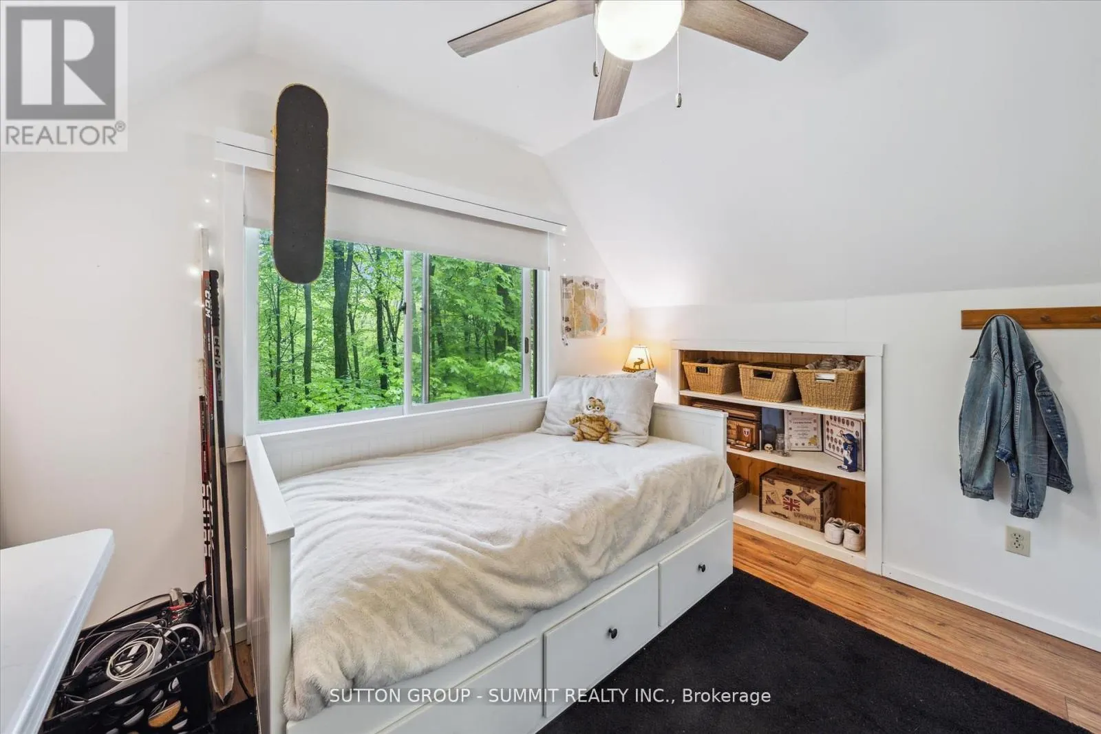 17 SUGARBUSH LANE