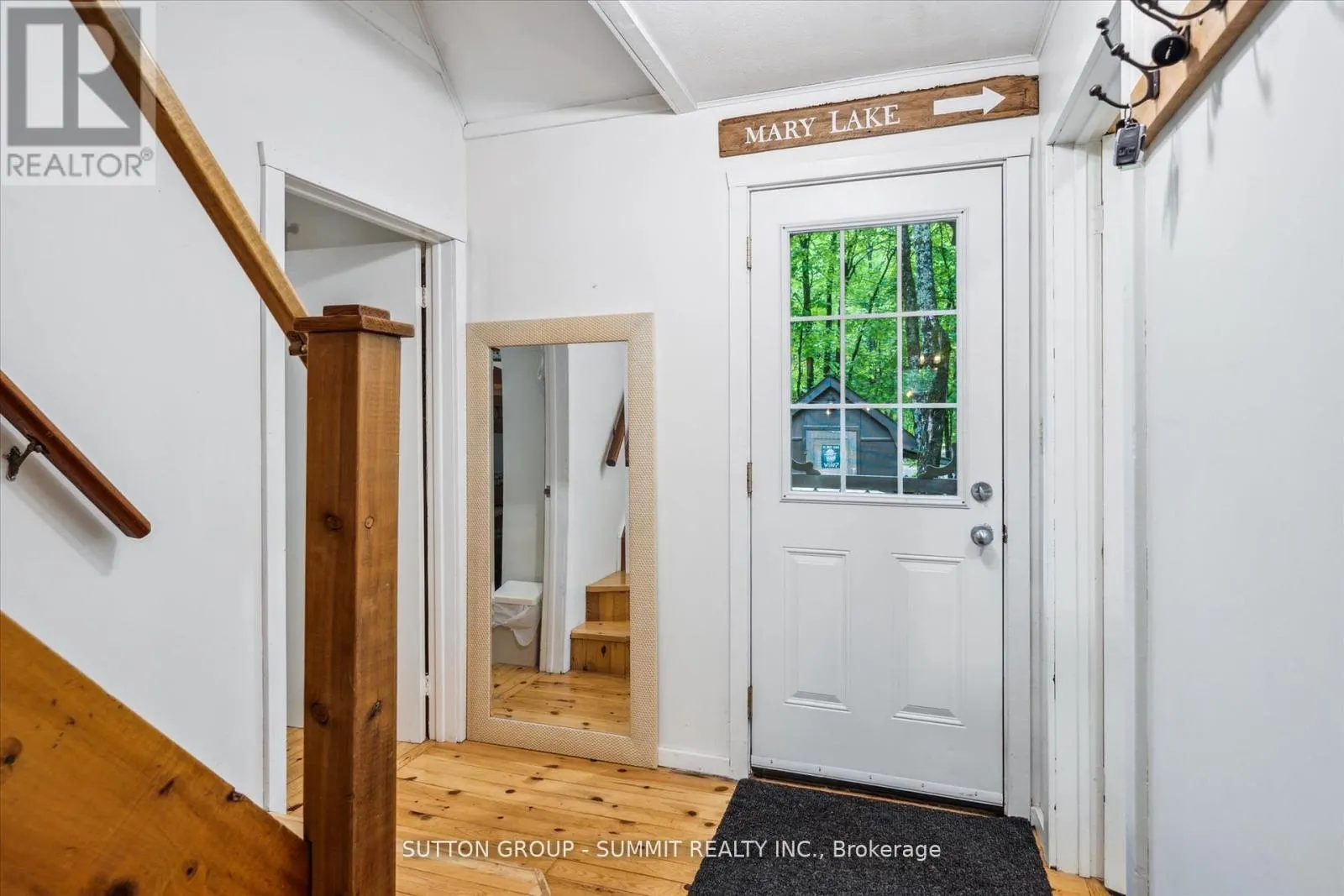 17 SUGARBUSH LANE
