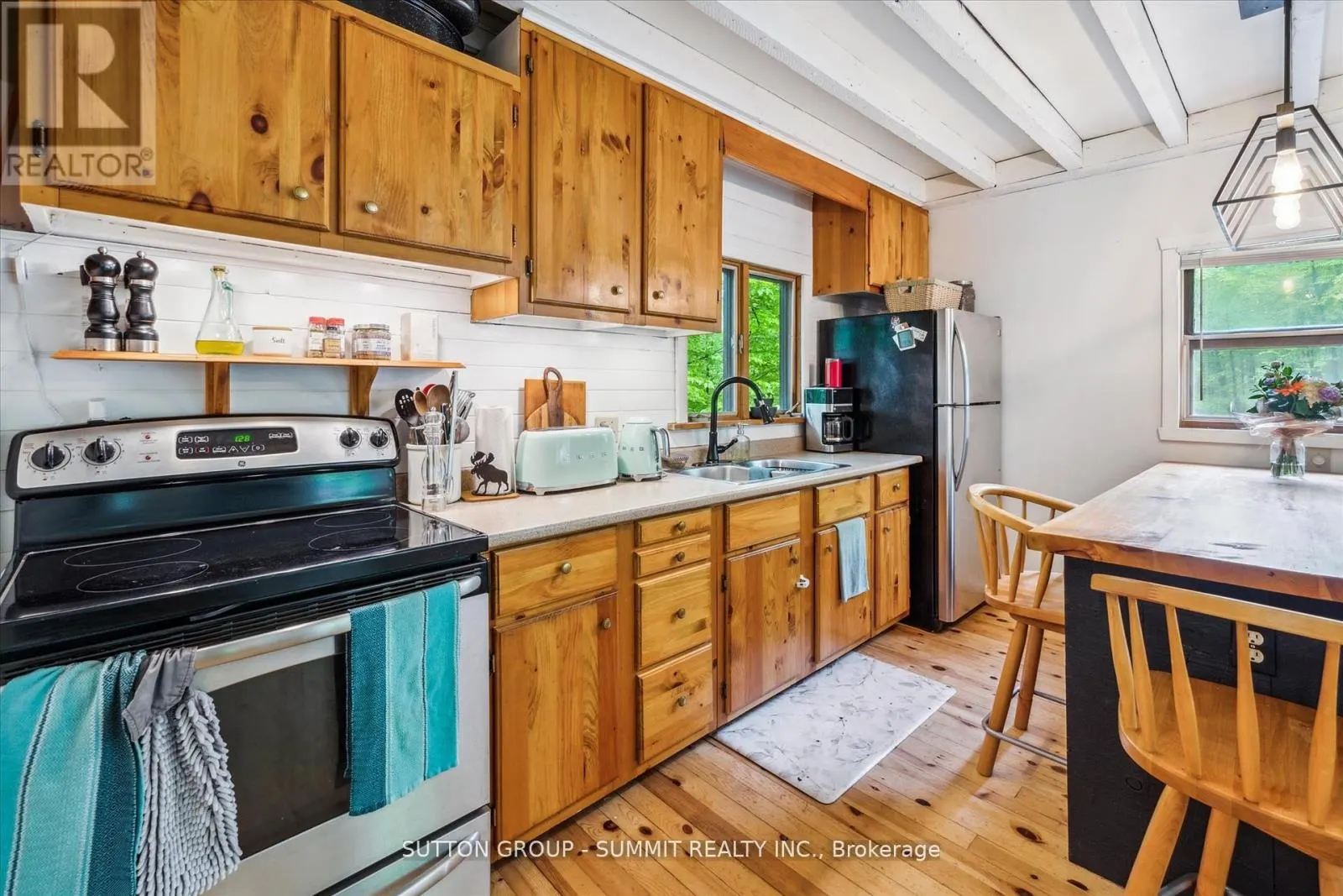 17 SUGARBUSH LANE