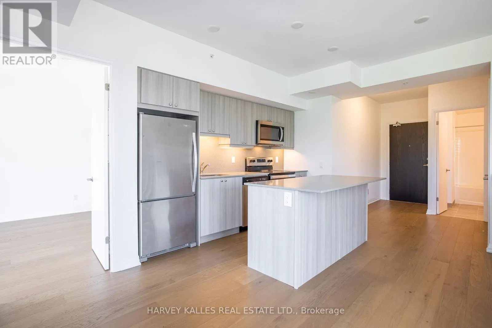 303 - 7711 GREEN VISTA GATE
