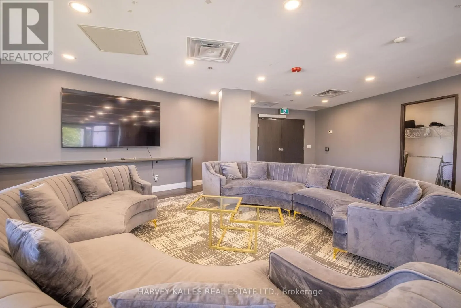 303 - 7711 GREEN VISTA GATE