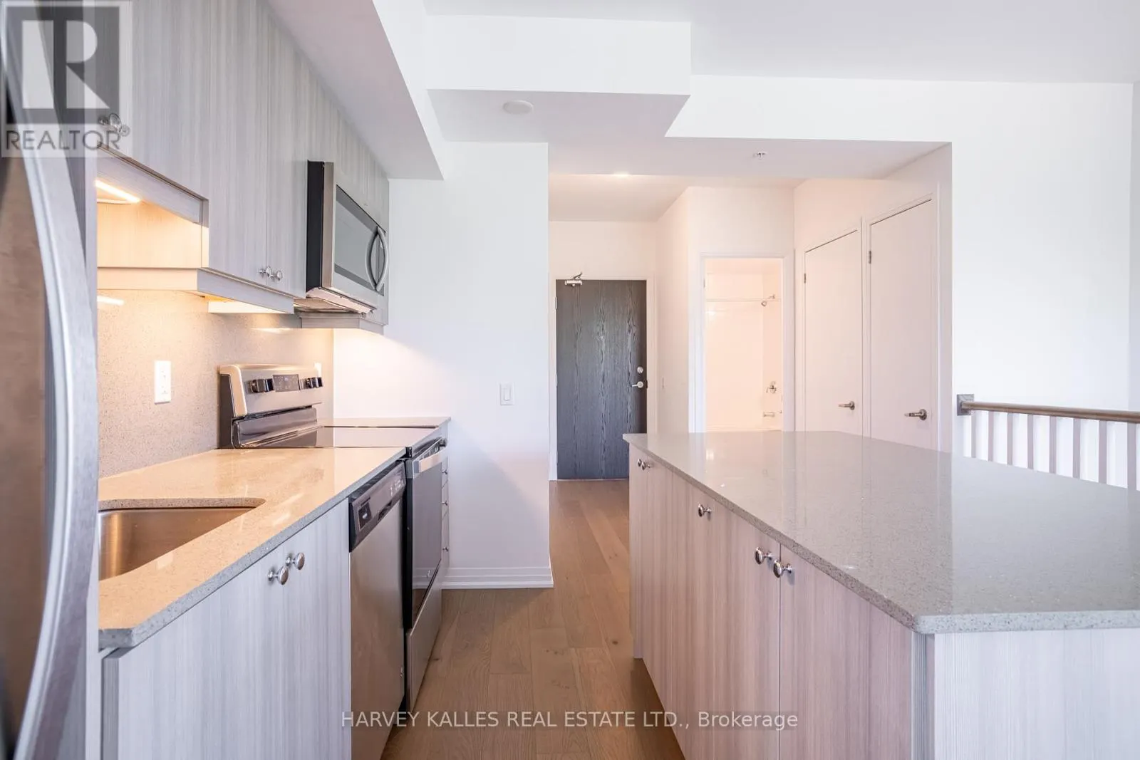 303 - 7711 GREEN VISTA GATE