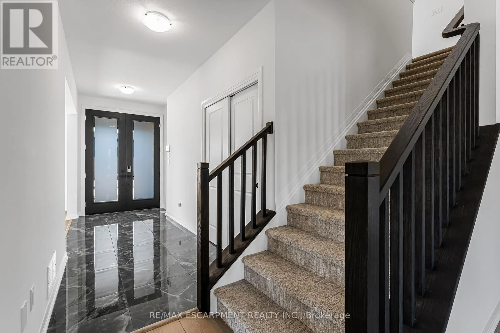 902 RUTHERFORD STREET