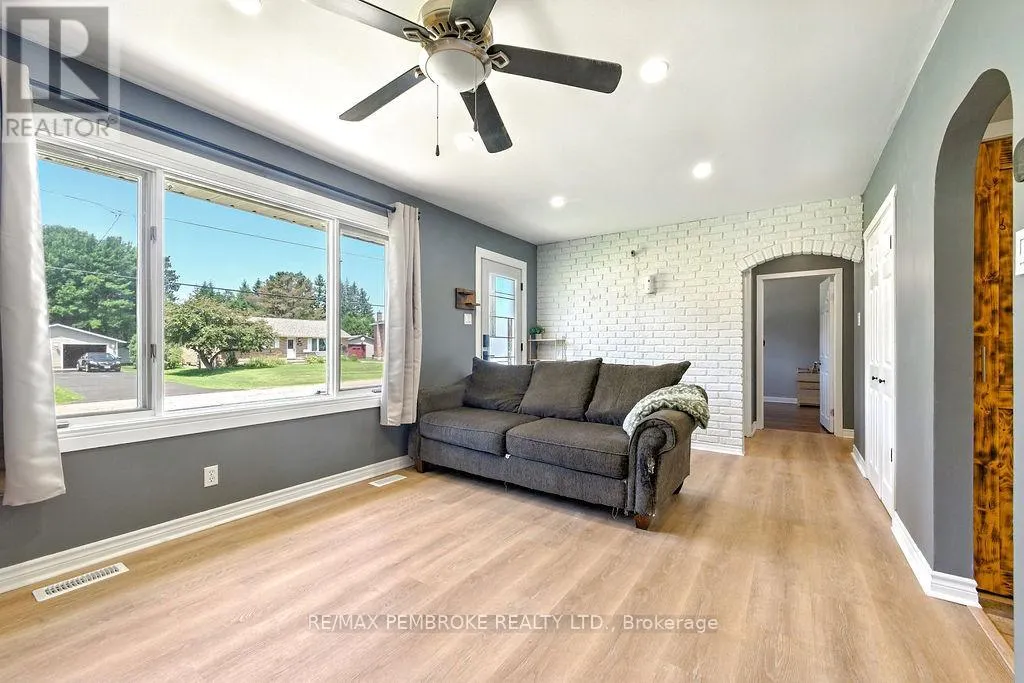 10 SILKE DRIVE