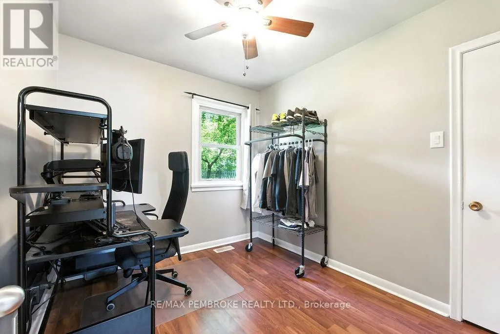 10 SILKE DRIVE